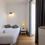 Sleep In Centre - 게스트하우스 4*